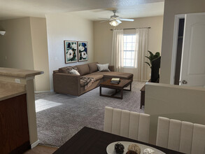 North Mountain Village Apartments in El Paso, TX - Building Photo - Building Photo