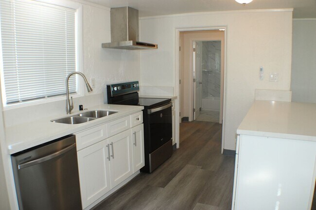 27205 James St in Boron, CA - Building Photo - Building Photo