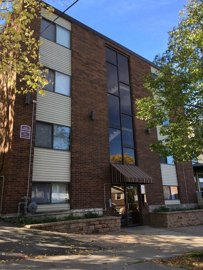 22 N Hancock St in Madison, WI - Foto de edificio - Building Photo