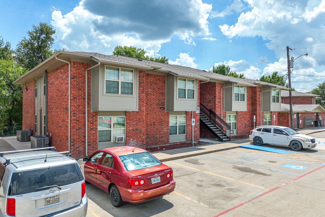 GardenWalk of Farmersville in Farmersville, TX - Building Photo