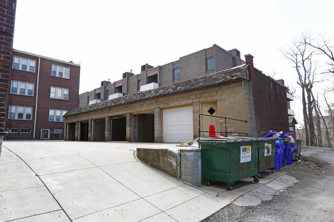 English Terrace in Pittsburgh, PA - Building Photo - Building Photo