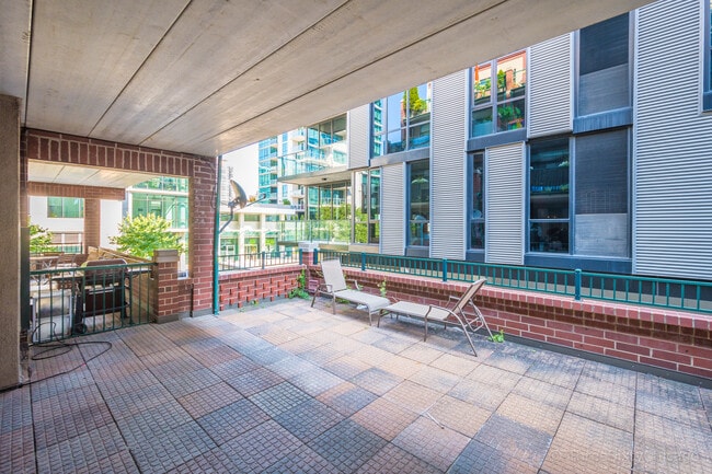 841 W Monroe St in Chicago, IL - Building Photo - Building Photo