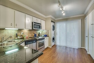 700 Kuhlman Rd in Houston, TX - Building Photo - Building Photo