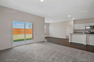 20 Glen Crossings Rd in Edgecliff Village, TX - Building Photo - Building Photo