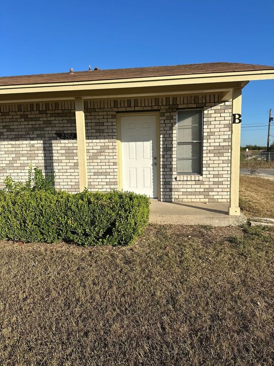 2302 Hunt Dr in Killeen, TX - Foto de edificio