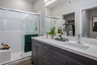 Atwell at Folsom Ranch in Folsom, CA - Foto de edificio - Interior Photo