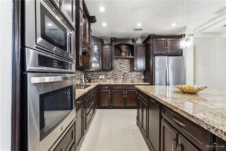 18 Linva Ave in Edinburg, TX - Building Photo - Building Photo