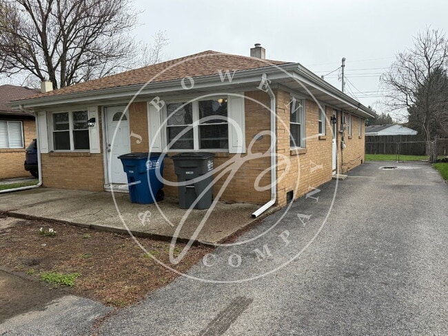 5836 Curson Dr in Toledo, OH - Building Photo - Building Photo