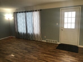 576 Pinecrest St in Holland, MI - Building Photo - Building Photo