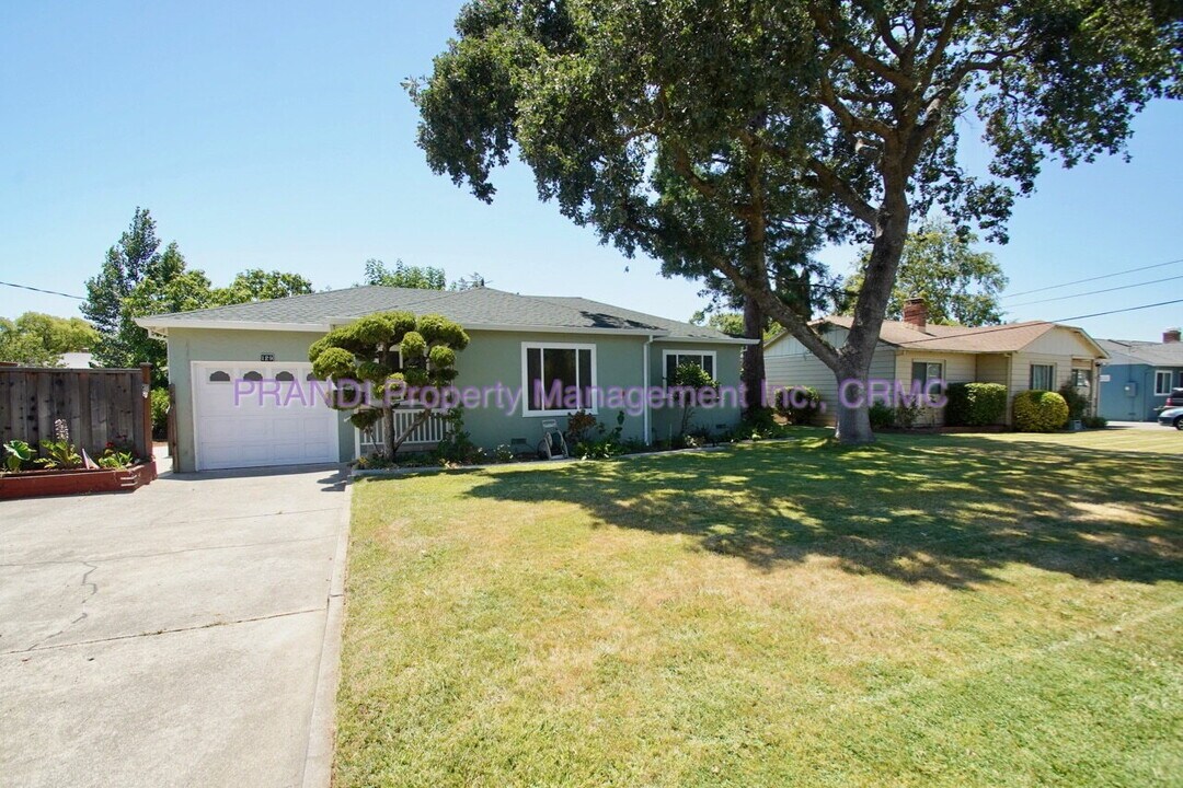 129 Mabry Way in San Rafael, CA - Building Photo
