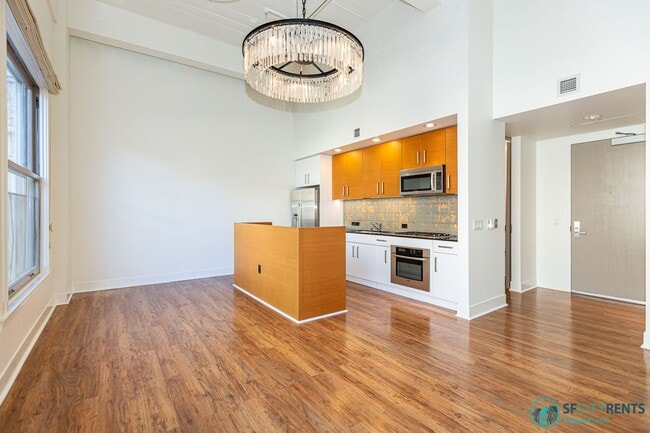 74 New Montgomery St in San Francisco, CA - Building Photo - Building Photo