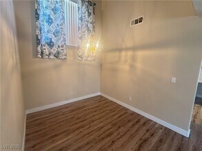 2613 Pinerock St in Las Vegas, NV - Building Photo - Building Photo