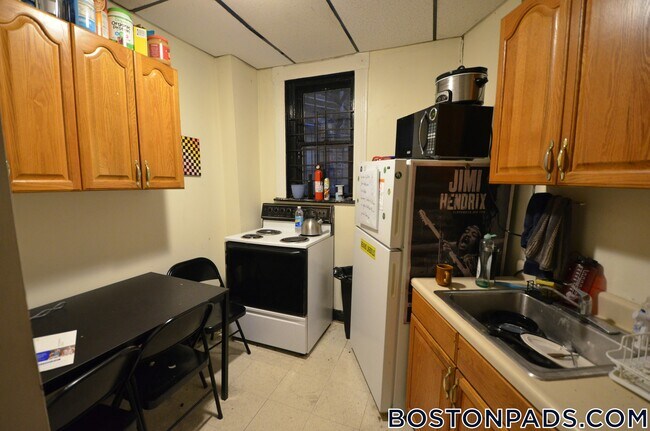 24 Haviland St