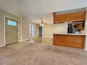 608 That Way in Lake Jackson, TX - Building Photo - Building Photo