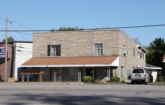 7010 W Washington St in Indianapolis, IN - Building Photo - Building Photo