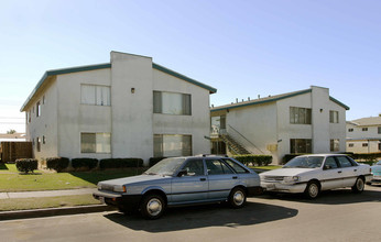 10932-10952 Palma Vista Ave in Garden Grove, CA - Building Photo - Building Photo