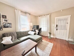 4409 Blossom St in Houston, TX - Building Photo - Building Photo