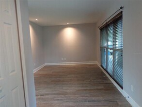 3813 Orange Pointe Rd in Valrico, FL - Building Photo - Building Photo