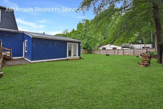 property at 813 Oak Grove Cir