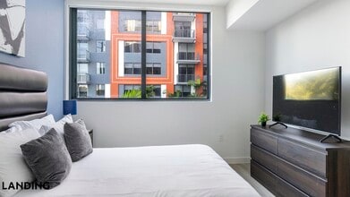 3830 NW 11th St, Unit 1-202 in Miami, FL - Building Photo - Building Photo