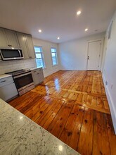 68 Highland Ave, Unit Unit B in Salem, MA - Building Photo - Building Photo
