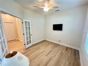 2633 Star Apple Wy in Sarasota, FL - Building Photo - Building Photo