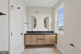 2120 Bellmore St in Philadelphia, PA - Building Photo - Building Photo