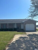 3130 Cascade Dr in Springfield, IL - Building Photo