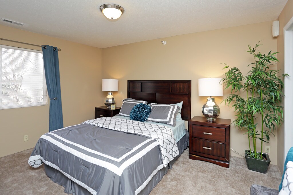 Fox Valley Apartments in Omaha, NE