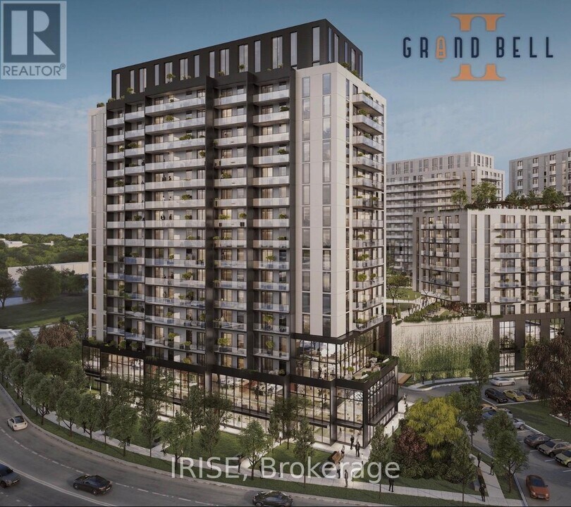 33 Erie Ave in Brantford, ON - Building Photo