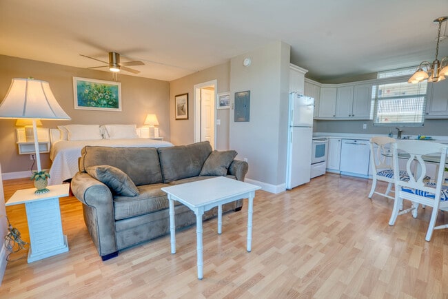 5800 Bonita Beach Rd SW in Bonita Springs, FL - Building Photo - Building Photo