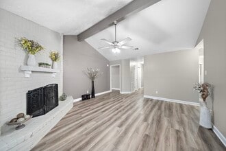 4526 Sloangate Dr in Spring, TX - Building Photo - Building Photo