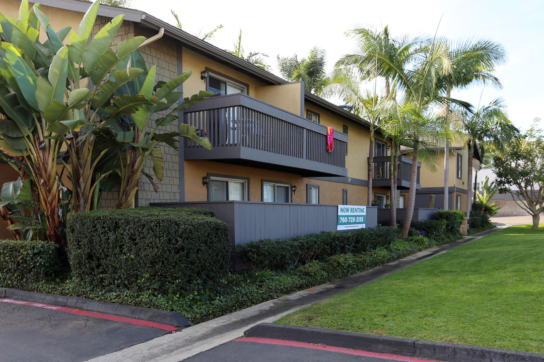 Elan Tamarack Shores in Carlsbad, CA - Foto de edificio