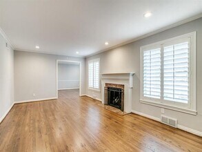 6906 Currin Dr in Dallas, TX - Building Photo - Building Photo