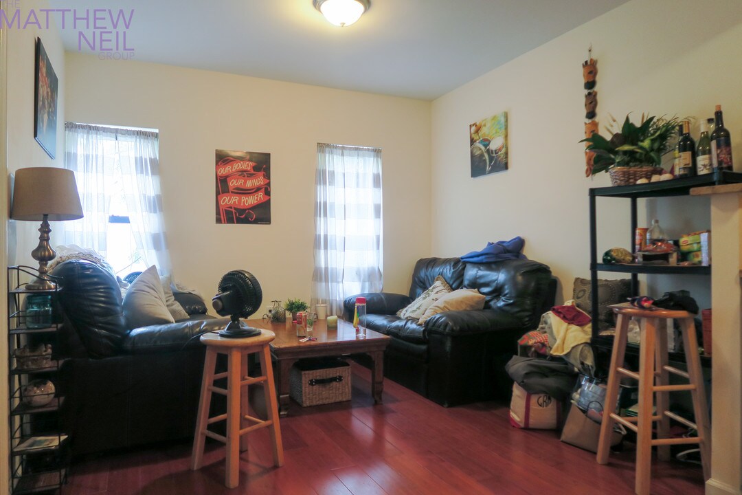 337 Tompkins Ave in Brooklyn, NY - Foto de edificio