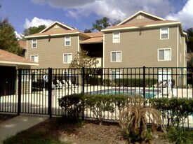 3800 SW 20th Ave, Unit University Terrace West in Gainesville, FL - Building Photo