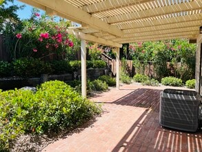 15853 Windrose Way in San Diego, CA - Building Photo - Building Photo