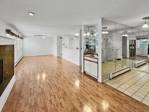 3601 Raspberry Rd in Anchorage, AK - Building Photo - Building Photo