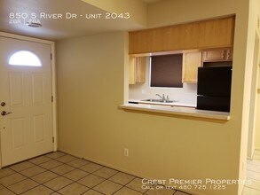 850 S River Dr-Unit -unit 2043 in Tempe, AZ - Building Photo - Building Photo