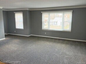 1002 E Lincoln Ave in Royal Oak, MI - Building Photo - Building Photo