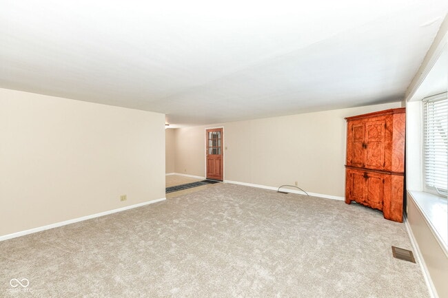 8047 Dix Rd in Indianapolis, IN - Building Photo - Building Photo