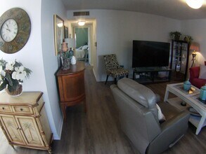 571 Capri L in Delray Beach, FL - Building Photo - Building Photo