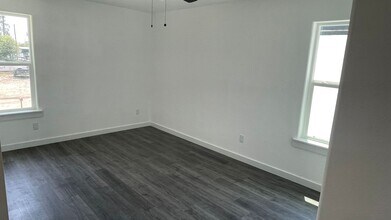 8011 Caddo Rd in Houston, TX - Building Photo - Building Photo