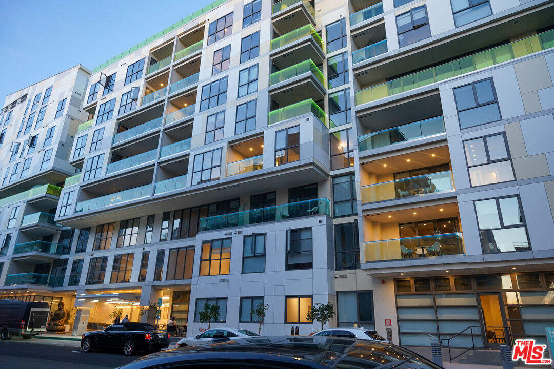 414 N Orange St in Glendale, CA - Building Photo