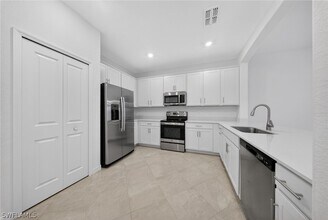 2220 Dragonfruit Wy in Naples, FL - Building Photo - Building Photo