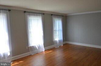 7585 Seabrook Ln in Springfield, VA - Building Photo - Building Photo