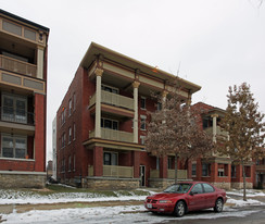 3513-3515 Wyandotte St Apartments