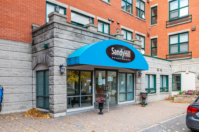 Sandy Hill Apartments in Ottawa, ON - Building Photo - Building Photo