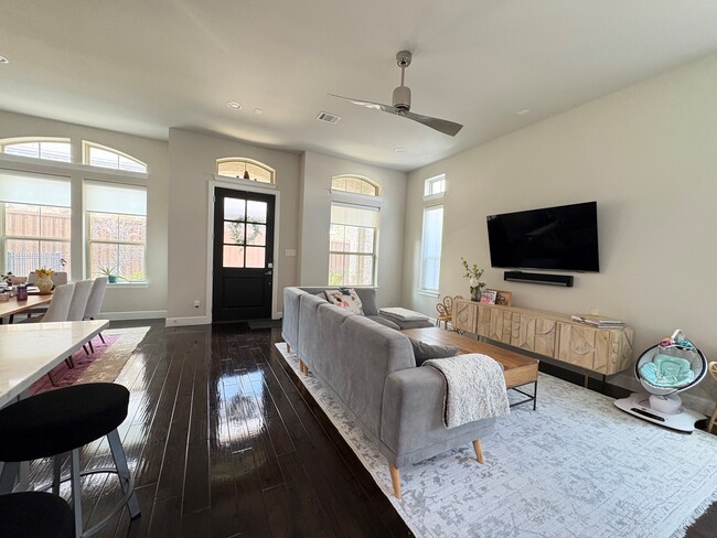 5345 Teak Mill Pl in Dallas, TX - Foto de edificio - Building Photo