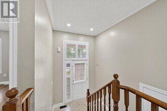 70 Diana Way in Barrie, ON - Building Photo - Building Photo